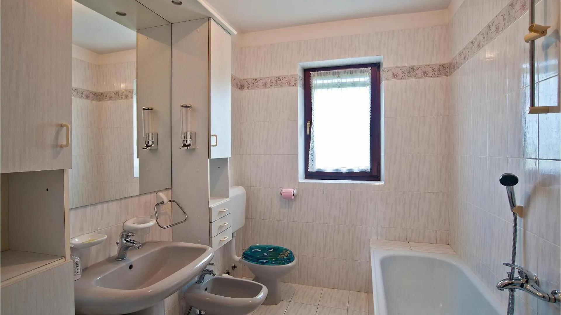 3 Bedroom Lovely Apartment In Barban Prnjani