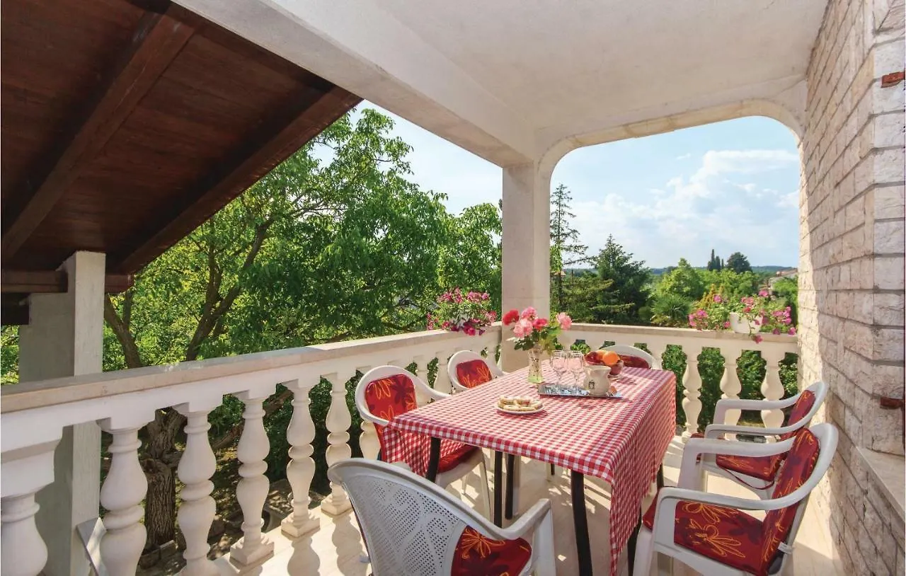 3 Bedroom Lovely Apartment In Barban Prnjani Croazia